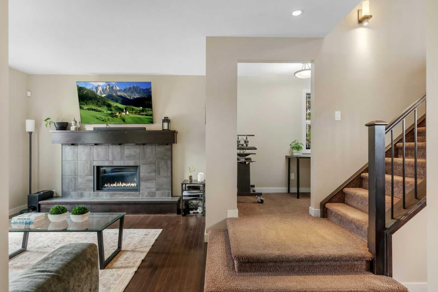 360 Marquis Heights SE