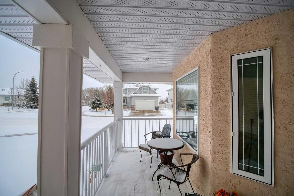 Photo of 1701 Mossip Avenue, Crossfield, AB T0M 0S0 (MLS # A2289649)