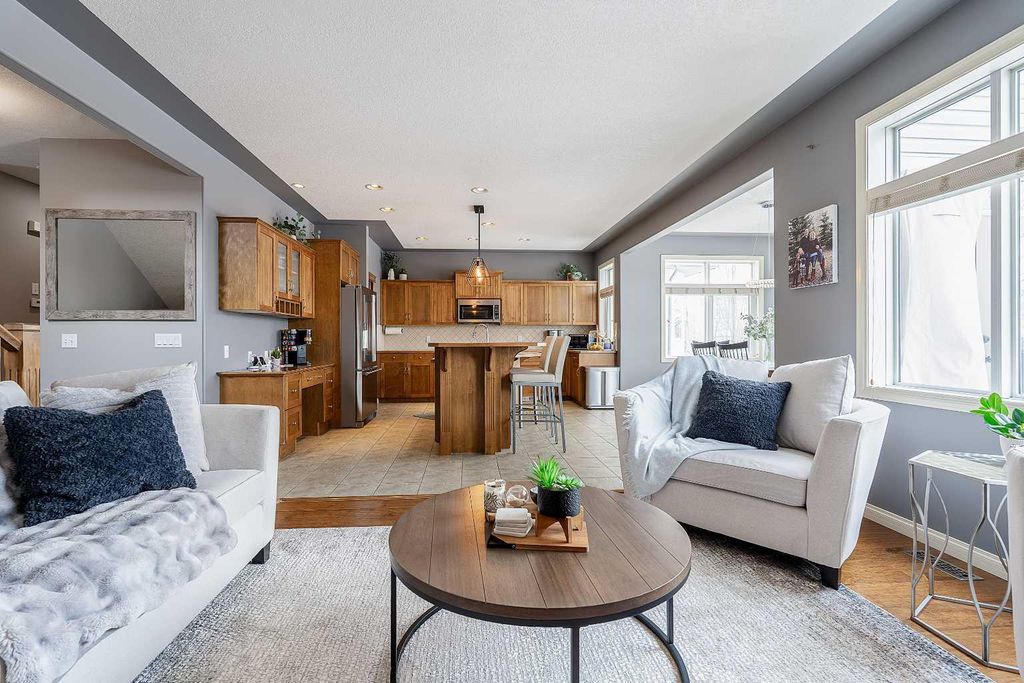 Photo of 812 Coopers Drive SW, Airdrie, AB T4B 2W3 (MLS # A2305355)