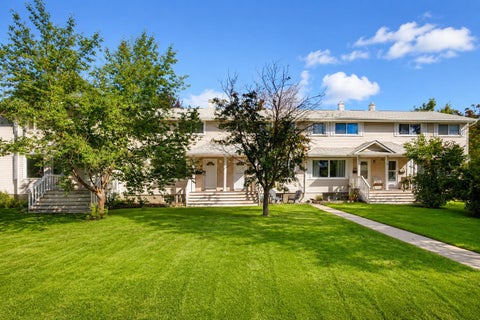 Photo of 554 Killarney Glen Court SW, Calgary, AB T3E 7H4 (MLS # A2355262)