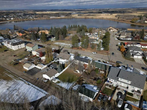 Photo of 5051 56 Street, Innisfail, AB T4G 1R3 (MLS # A2355666)