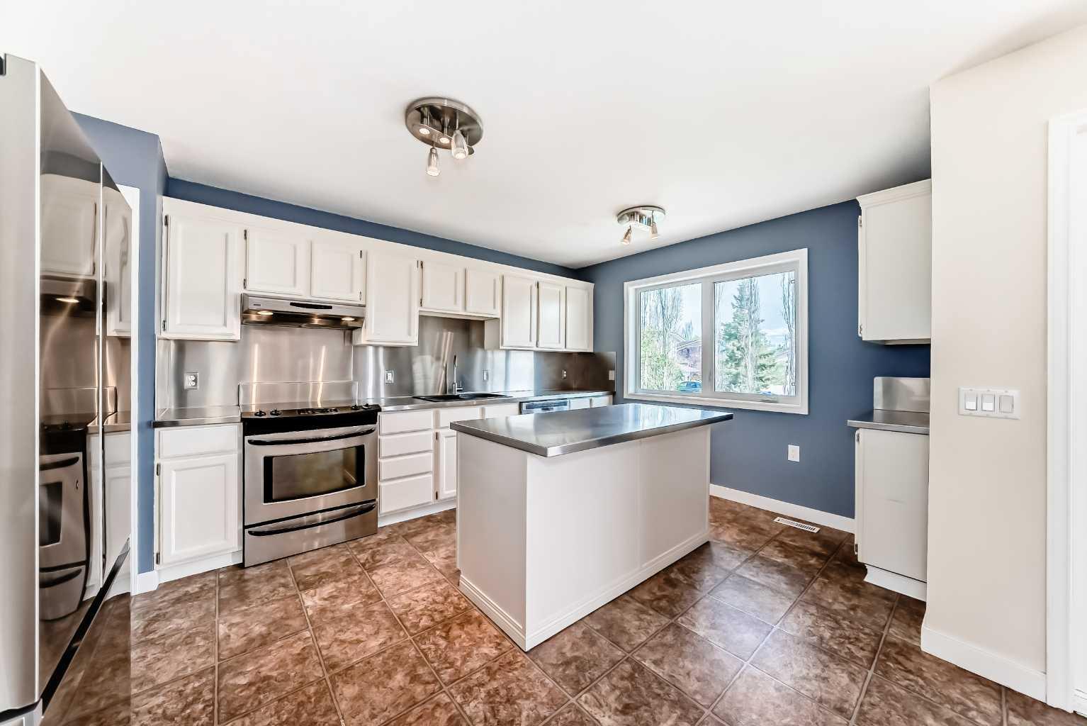 26 Green Meadow Drive