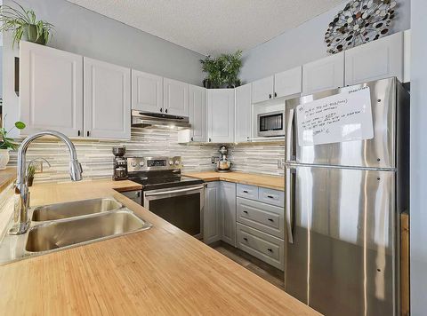 Tiny photo for 104 Prestwick Gardens SE, Calgary, AB T2Z 3V4 (MLS # A2299381)