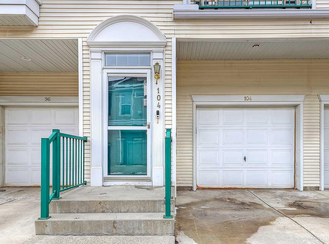 104 Prestwick Gardens SE