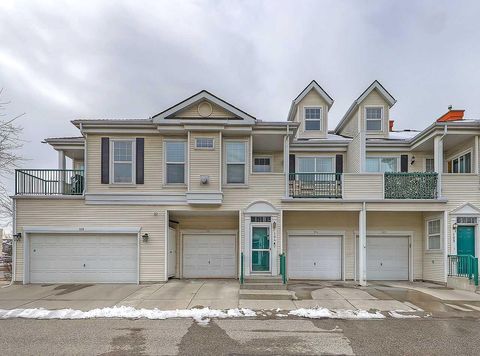 Tiny photo for 104 Prestwick Gardens SE, Calgary, AB T2Z 3V4 (MLS # A2299381)