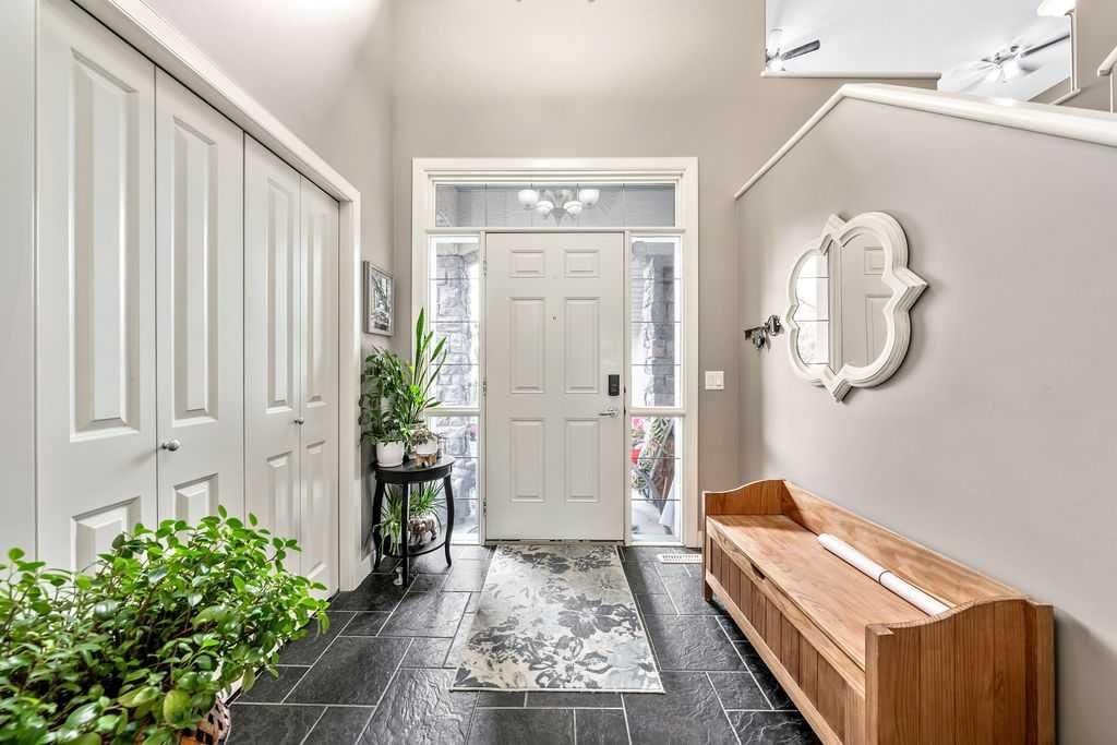 Photo of 20 Sherwood Rise NW, Calgary, AB T3R 1P3 (MLS # A2283327)