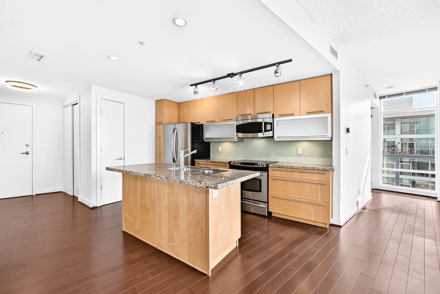 215 13 Avenue SW 2305