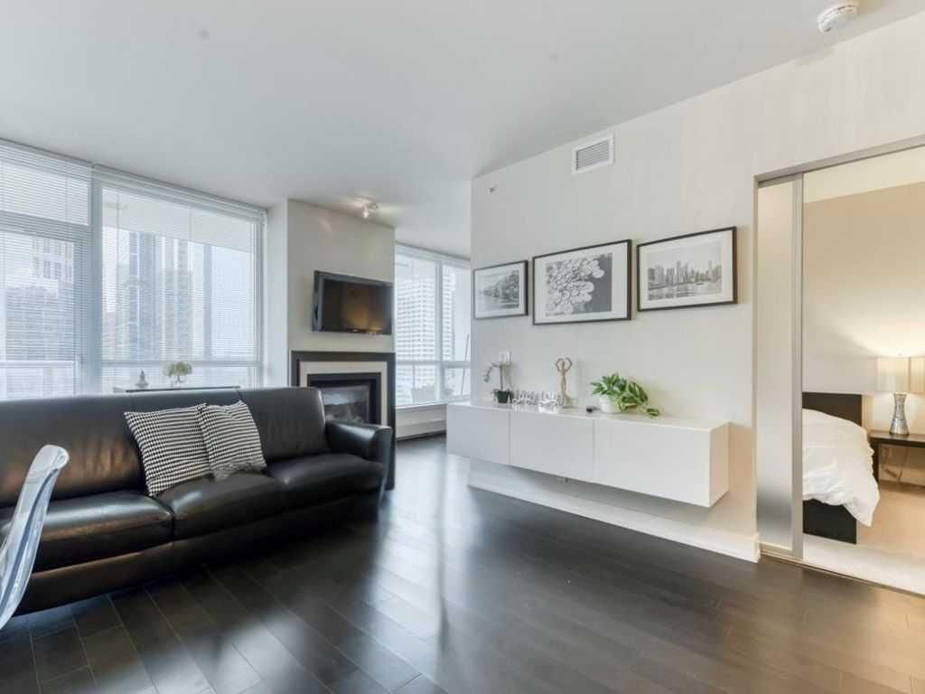 Photo of 222 Riverfront Avenue SW #1526, Calgary, AB T2P 0W3 (MLS # A2253505)