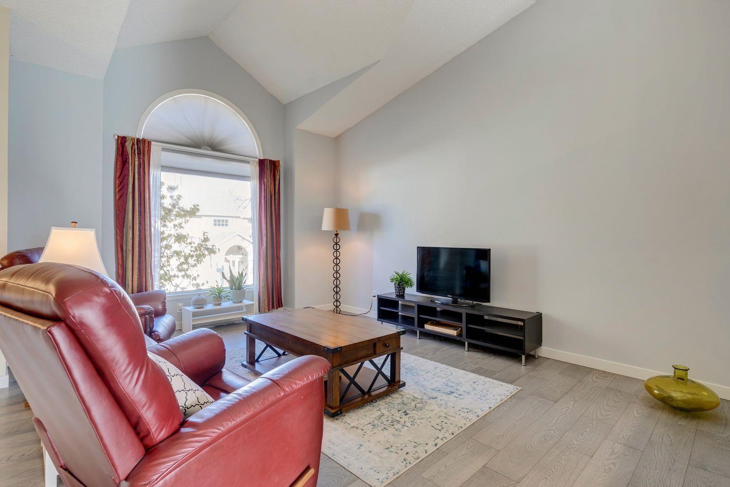 19 Sunlake Gardens SE