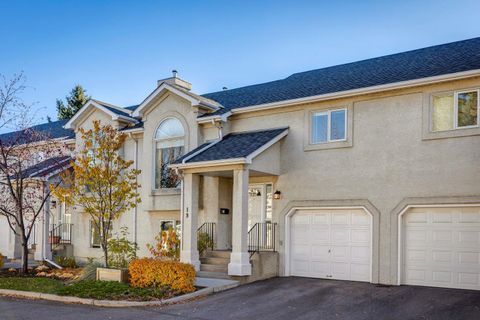 19 Sunlake Gardens SE Calgary AB T2X 3G4