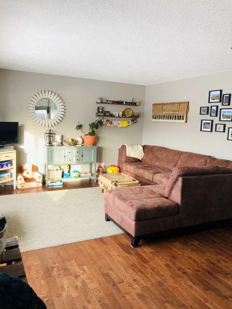 8621 100 Street