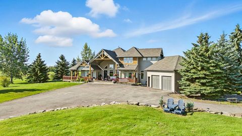 235038 Range Road 253 Rural Wheatland County AB T1P 1J6