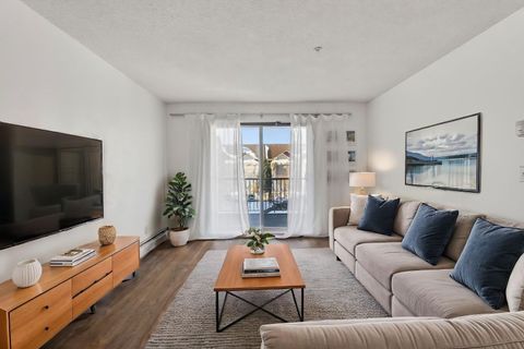 10 Prestwick Bay SE 2317 Calgary AB T2Z 0B5