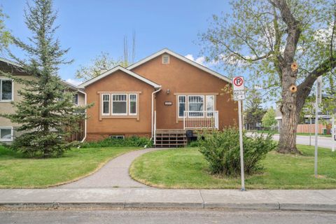 Photo of 1404 18 Avenue NW, Calgary, AB T2M 0W6 (MLS # A2312616)