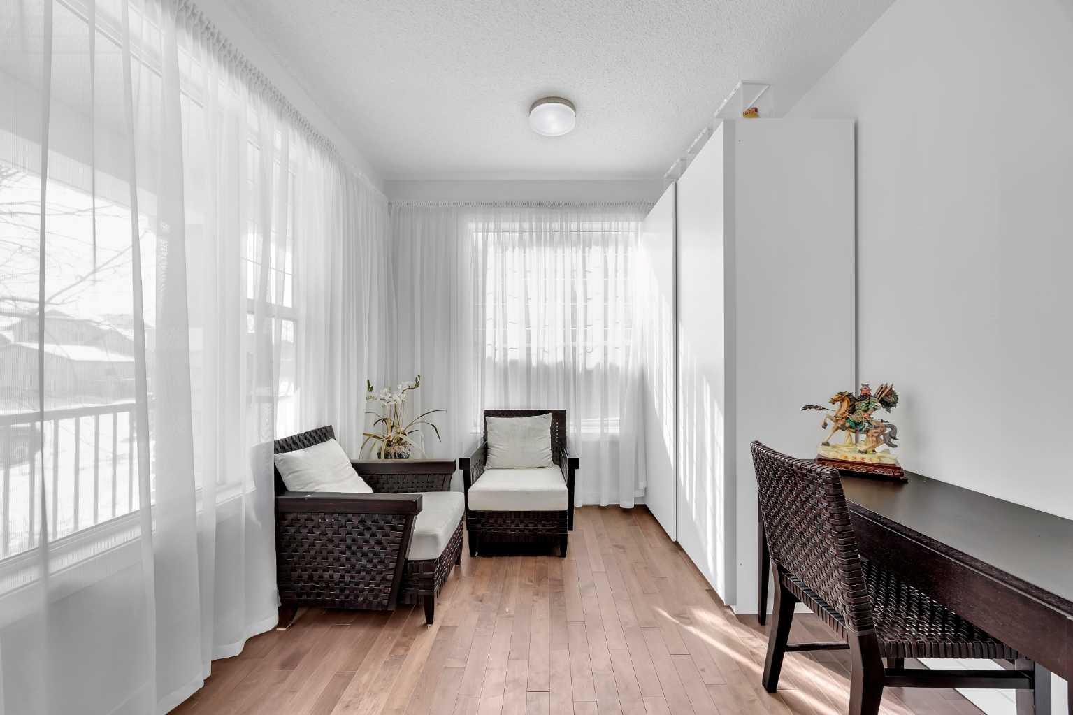 245 Skyview Ranch Way NE