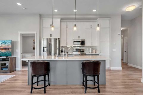 19661 40 Street SE 418 Calgary AB T3M 3H3