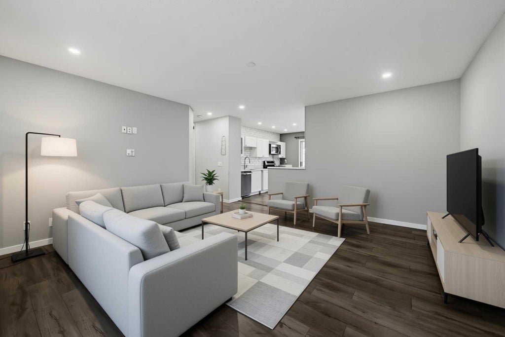 Photo of 935 Madeira Way NE, Calgary, AB T2A 5T3 (MLS # A2353690)