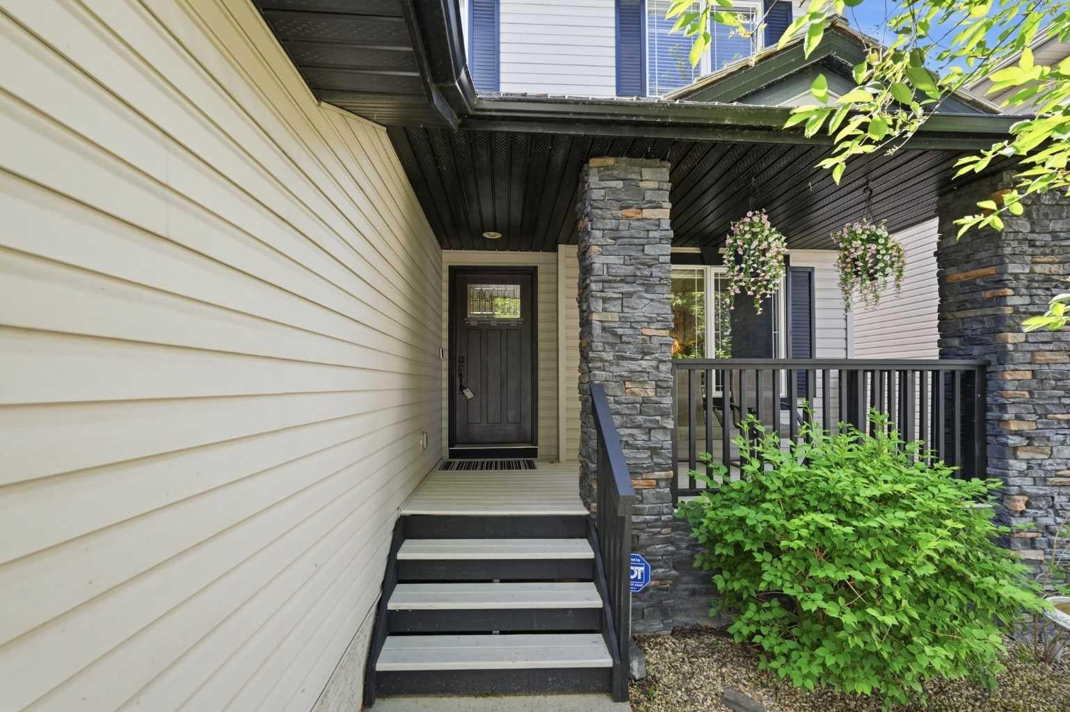 347 Mt Douglas Green SE