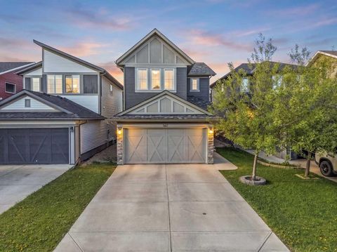 Photo of 567 Evansborough Way NW, Calgary, AB T3P 0M7 (MLS # A2310484)