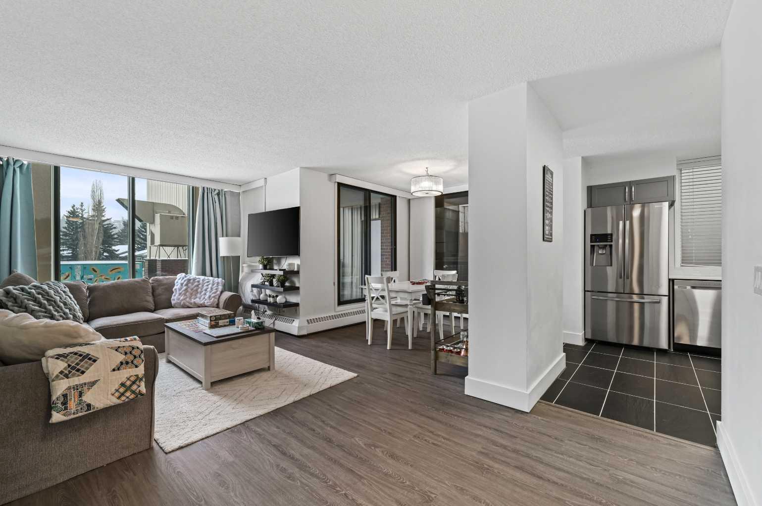 145 Point Drive NW 208