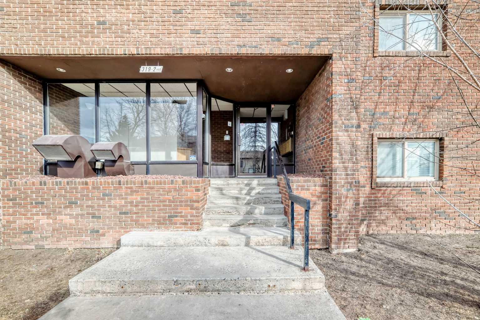 319 2 Avenue 303