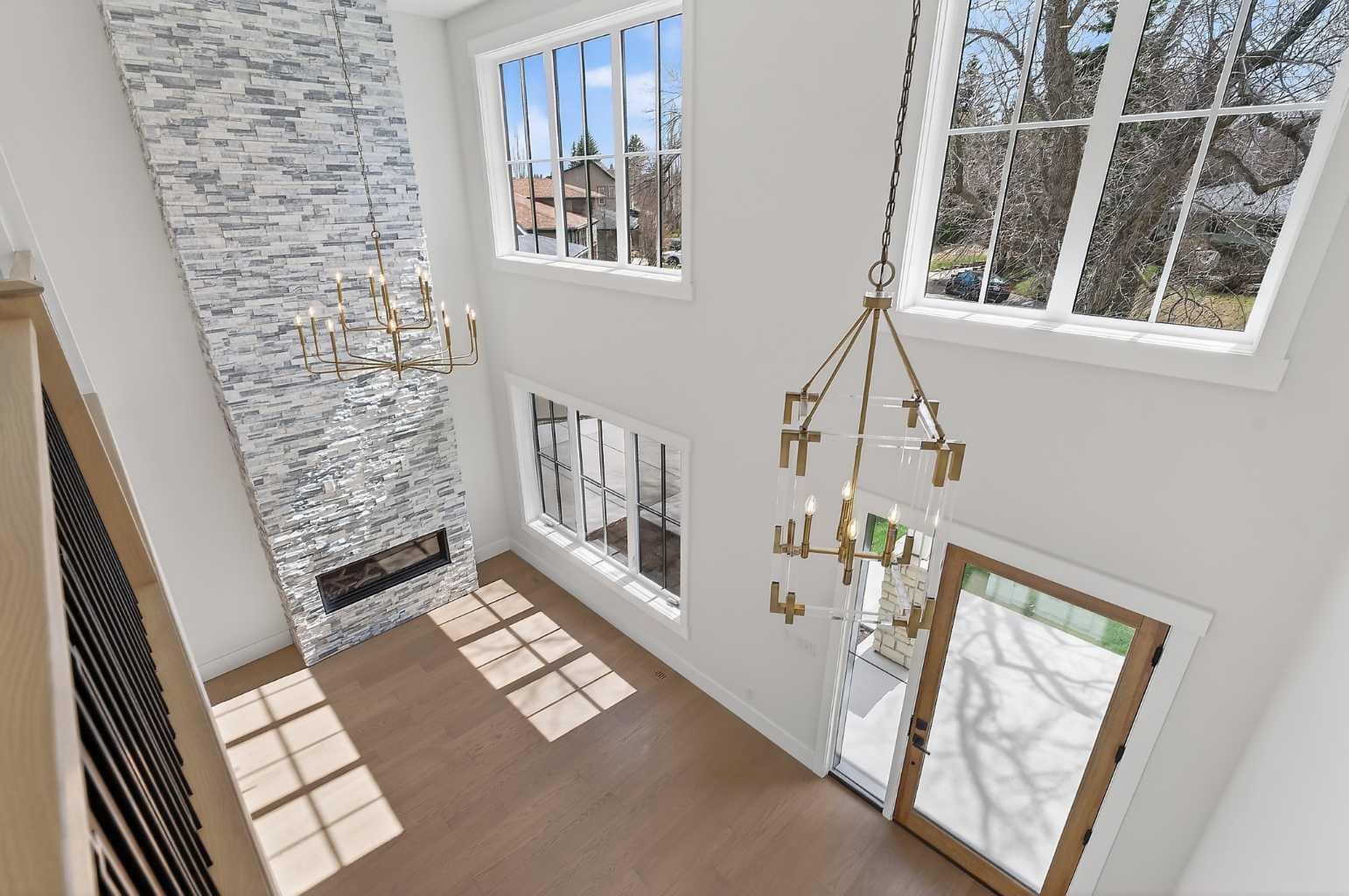 88 Woodlark Drive SW