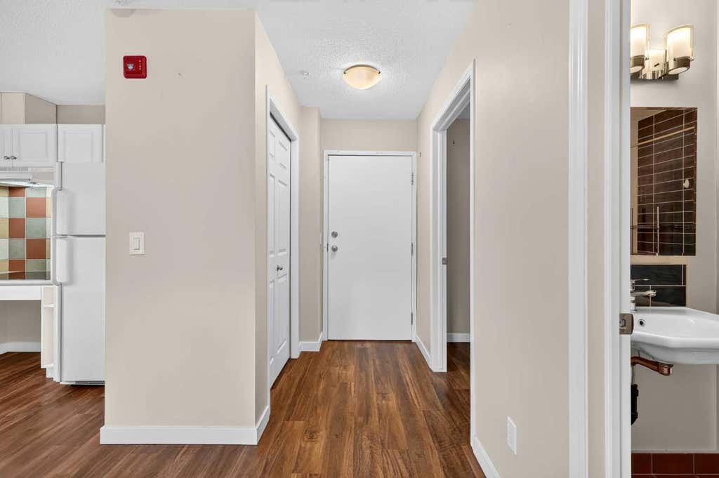 Photo of 7720 39 Avenue NW #7, Calgary, AB T3B 1X3 (MLS # A2337654)