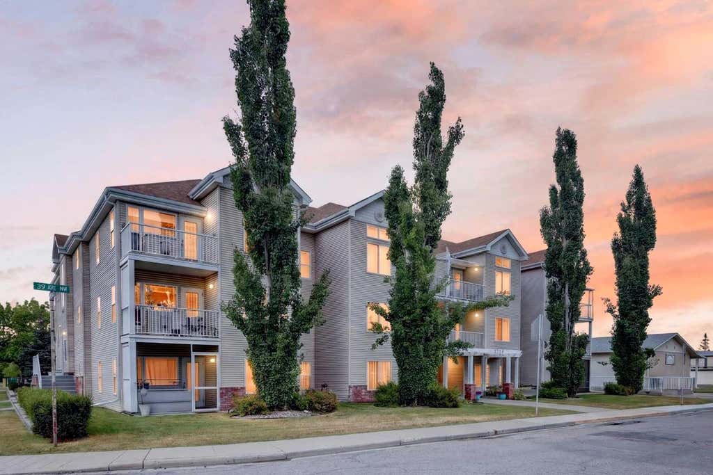 Photo of 7720 39 Avenue NW #7, Calgary, AB T3B 1X3 (MLS # A2337654)