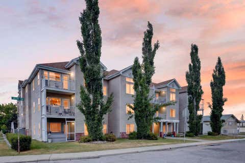 Photo of 7720 39 Avenue NW #7, Calgary, AB T3B 1X3 (MLS # A2337654)