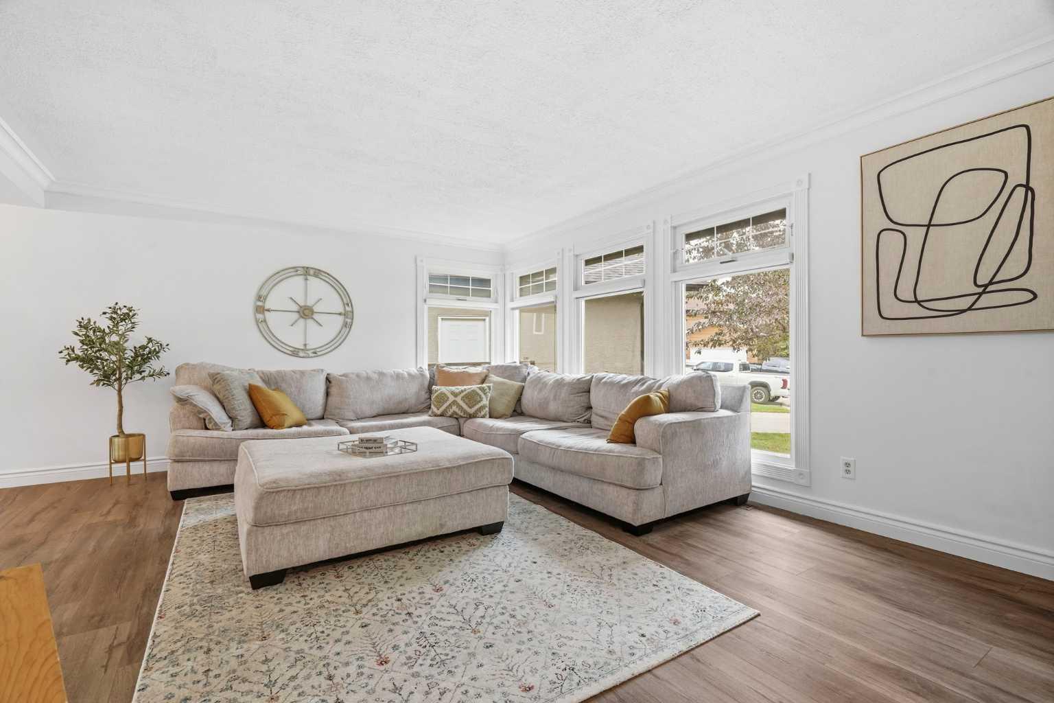 527 Deer Side Place SE