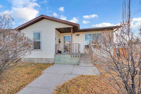 Photo of 120 Castlebrook Rise NE, Calgary, AB T3J 1P1 (MLS # A2331018)
