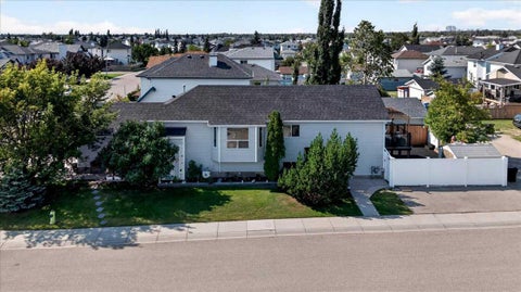 Photo of 74 San Diego Manor NE, Calgary, AB T1Y 7B6 (MLS # A2338158)
