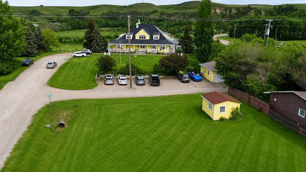 Photo of 111 Severn Avenue, Rosebud, AB T0J 2T0 (MLS # A2305841)
