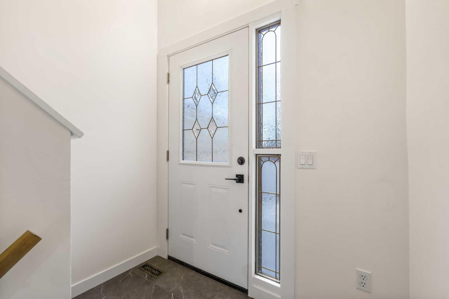 15 A Arlington Bay SE