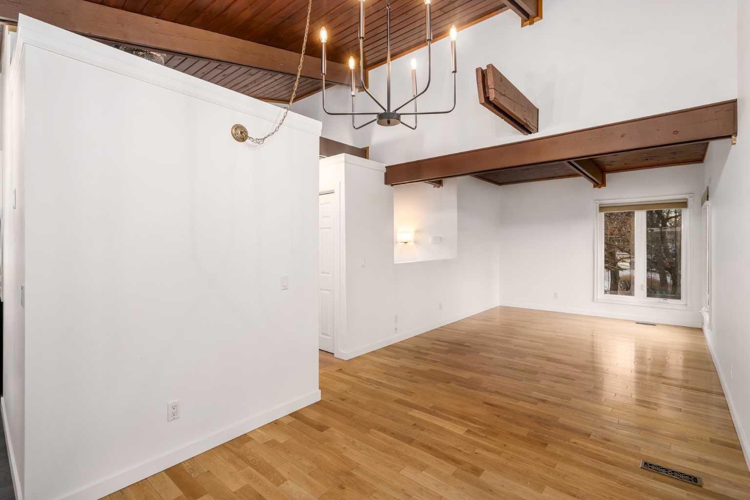 15 A Arlington Bay SE