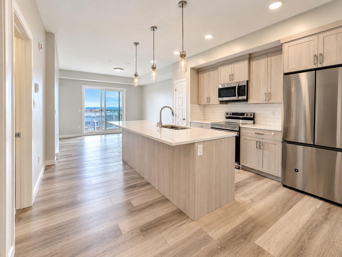 40 Carrington Plaza NW 411