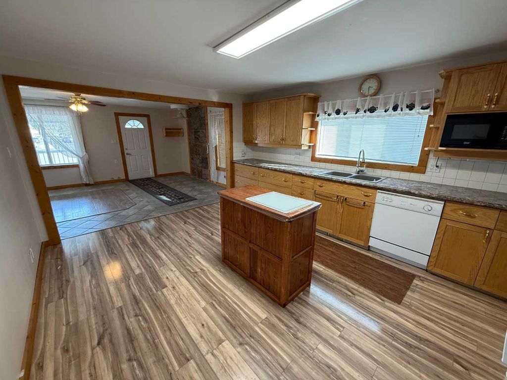 Photo of 152 Sherwood Drive, Hinton, AB T7V 1P6 (MLS # A2286142)