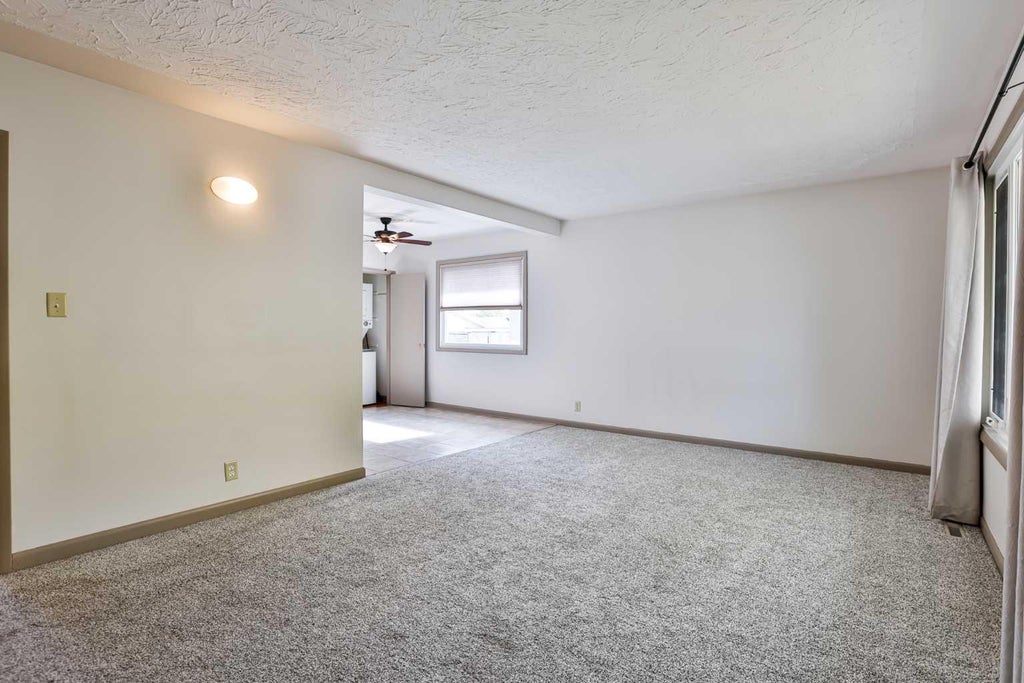 Photo of 517 10 Street N, Lethbridge, AB T1H 2C9 (MLS # A2350649)