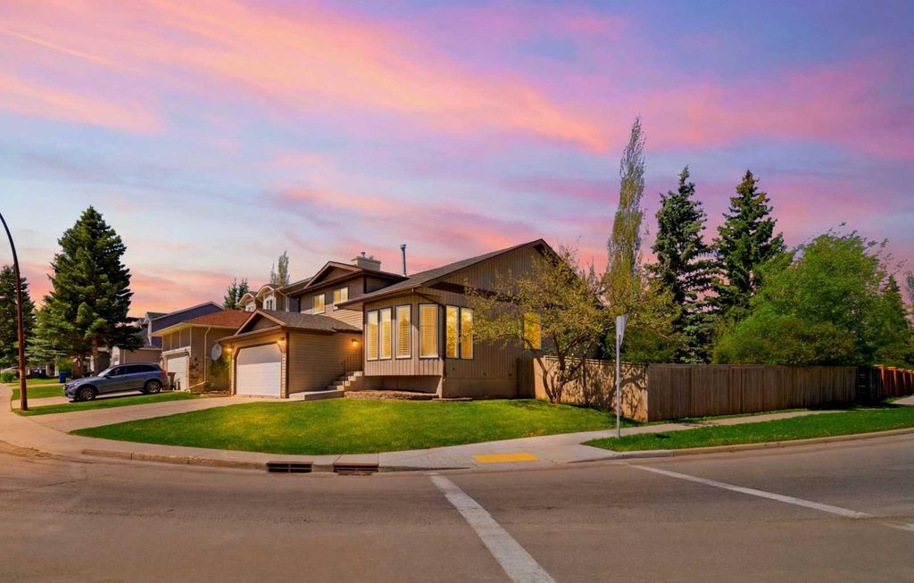 Photo of 4 Woodstock Road SW, Calgary, AB T2W 5V8 (MLS # A2312247)