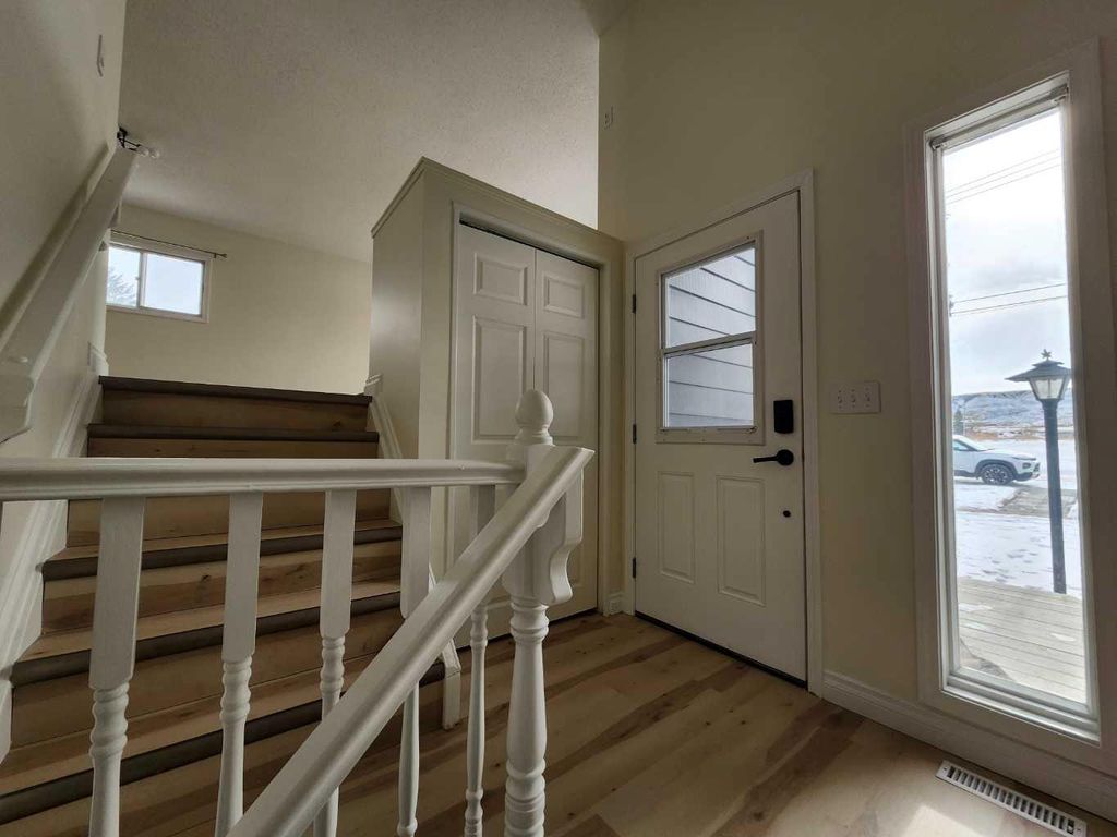 Photo of 1318 Newcastle Trail, Drumheller, AB T0J 0Y2 (MLS # A2288452)