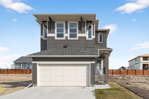 Photo of 227 Lucas Gardens NW, Calgary, AB T3P 2S3 (MLS # A2262508) Photo of 227 Lucas Gardens NW, Calgary, AB T3P 2S3 (MLS # A2262508)