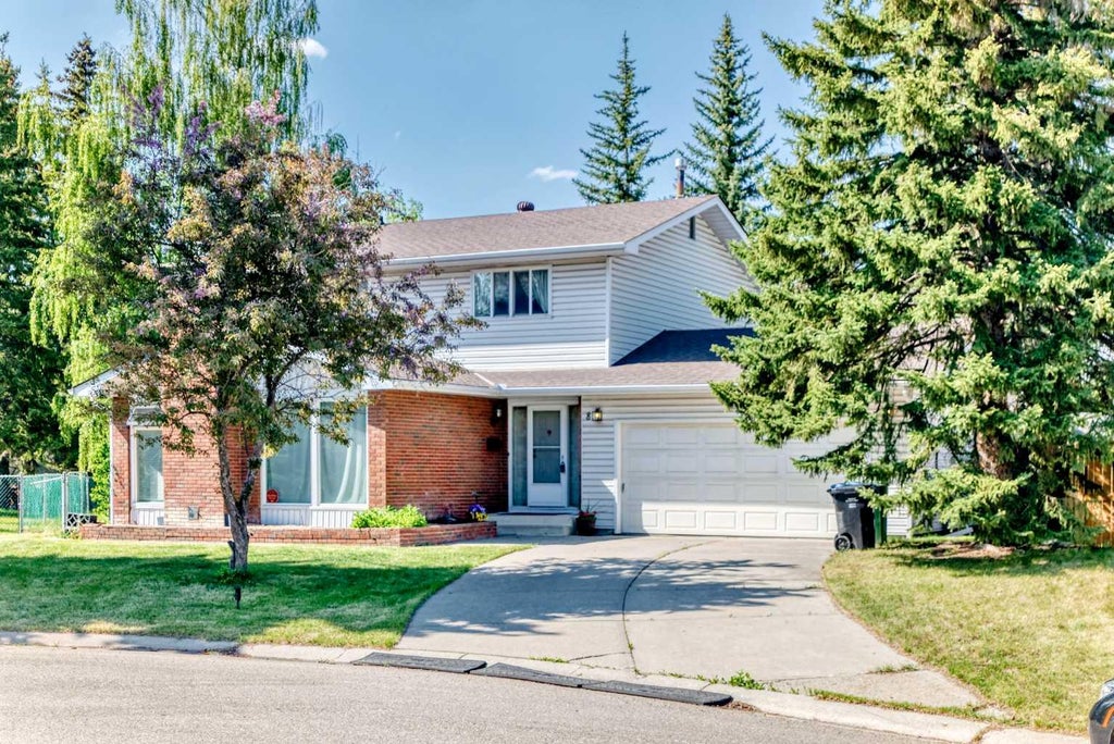 Photo of 8 Varsdale Place NW, Calgary, AB T3A 0G7 (MLS # A2315099)