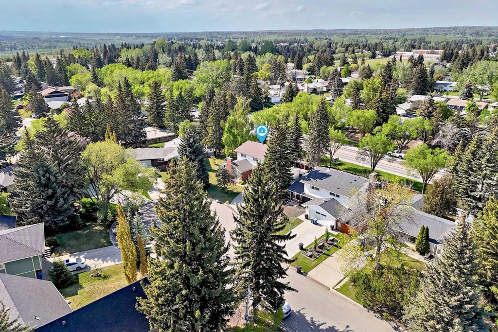Photo of 8 Varsdale Place NW, Calgary, AB T3A 0G7 (MLS # A2315099)