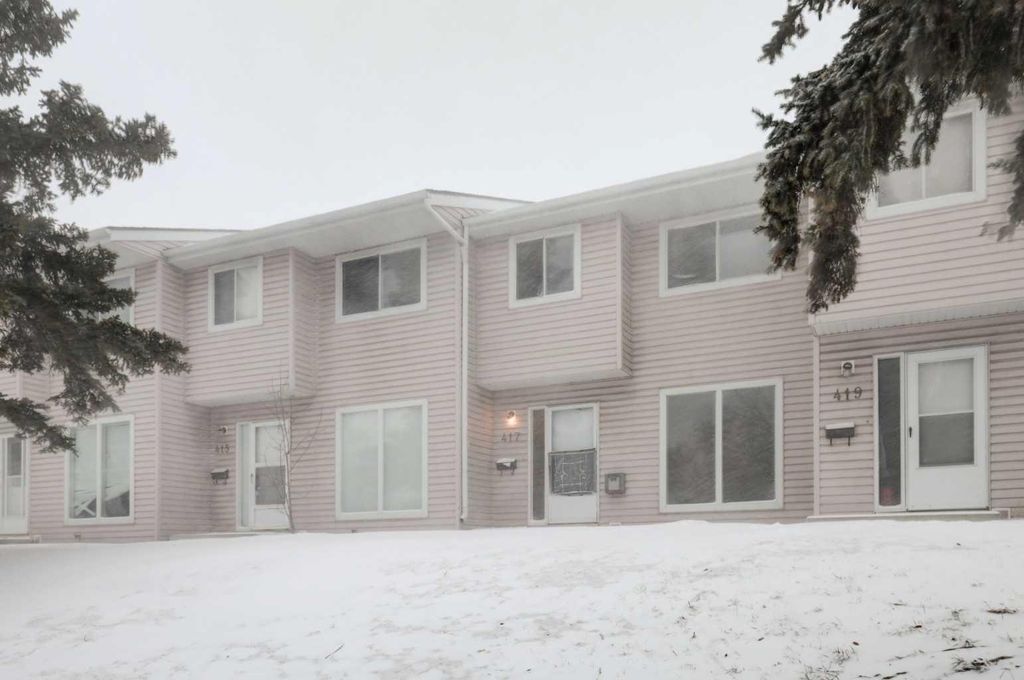 Photo of 417 40 Street NE, Calgary, AB T2A 6S1 (MLS # A2275174)