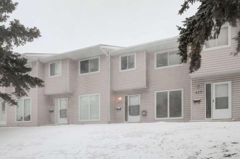 Photo of 417 40 Street NE, Calgary, AB T2A 6S1 (MLS # A2275174)