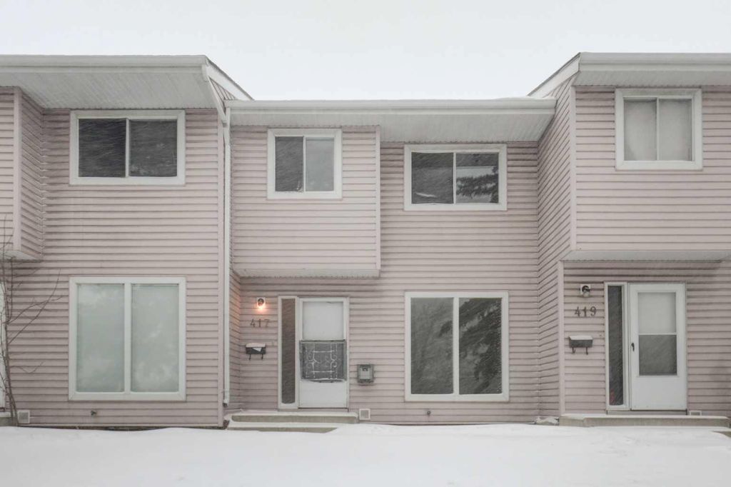 Photo of 417 40 Street NE, Calgary, AB T2A 6S1 (MLS # A2275174)