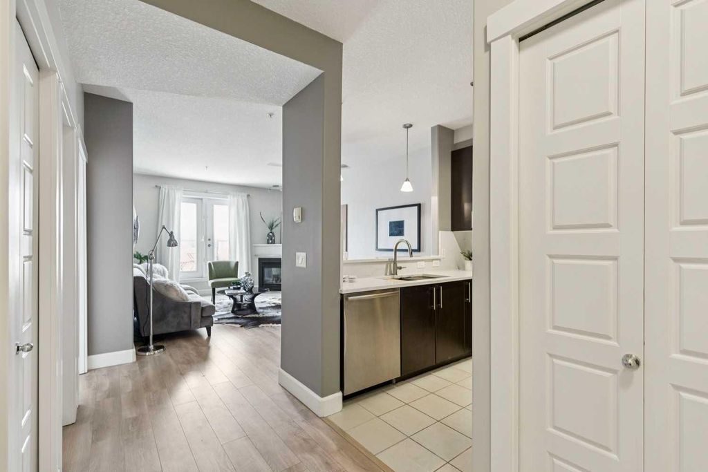 Photo of 830 Centre Avenue NE #403, Calgary, AB T2E 9C3 (MLS # A2310506)