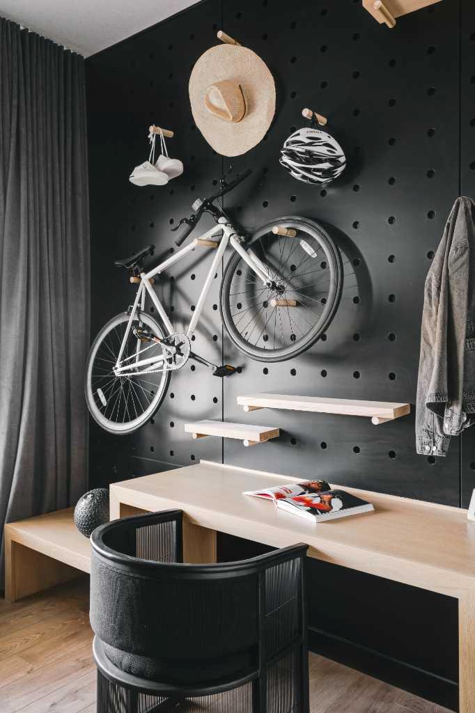 220 Sovereign Common SW