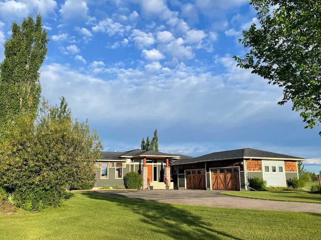 Photo of 1 Sunset Ridge Drive, Rural Foothills County, AB T0L 0X0 (MLS # A2341680)