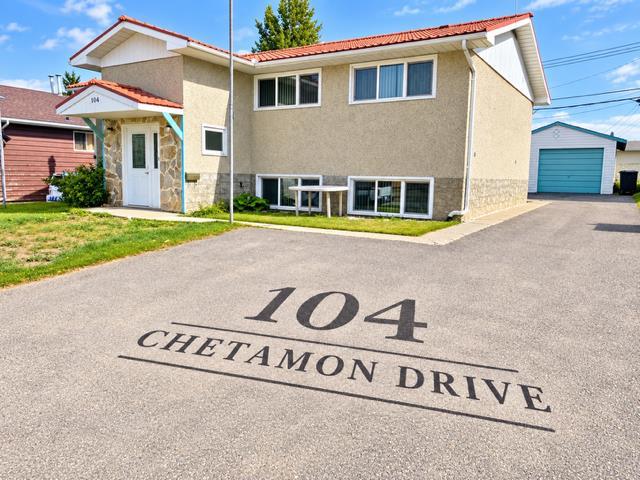 Photo of 104 CHETAMON Drive, Hinton, AB T7V 1G5 (MLS # A2343864)